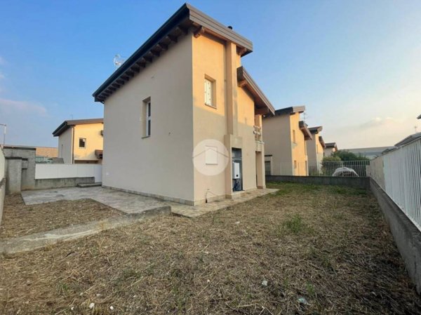 casa indipendente in vendita a Trescore Balneario