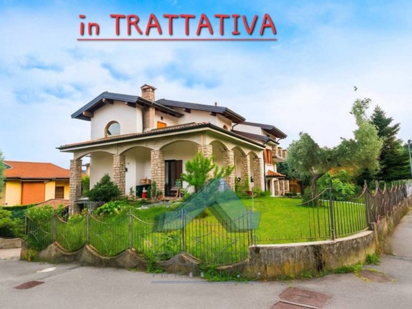 casa indipendente in vendita a Trescore Balneario