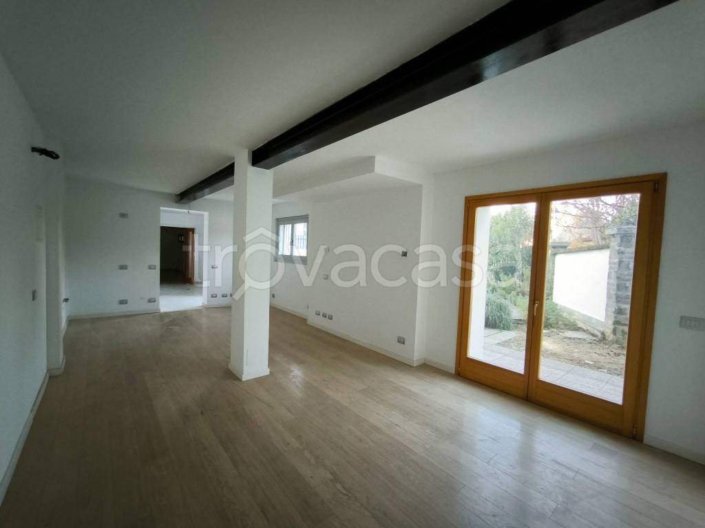 casa indipendente in vendita a Trescore Balneario