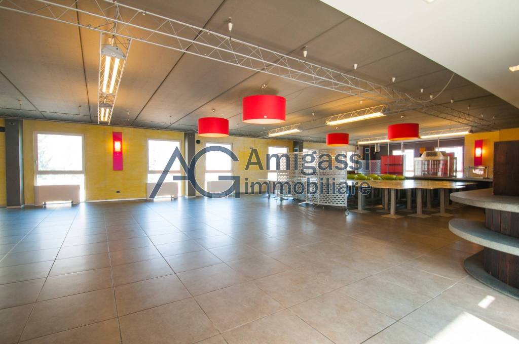 negozio in vendita a Trescore Balneario