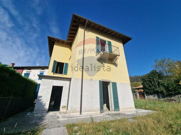 casa indipendente in vendita a Trescore Balneario