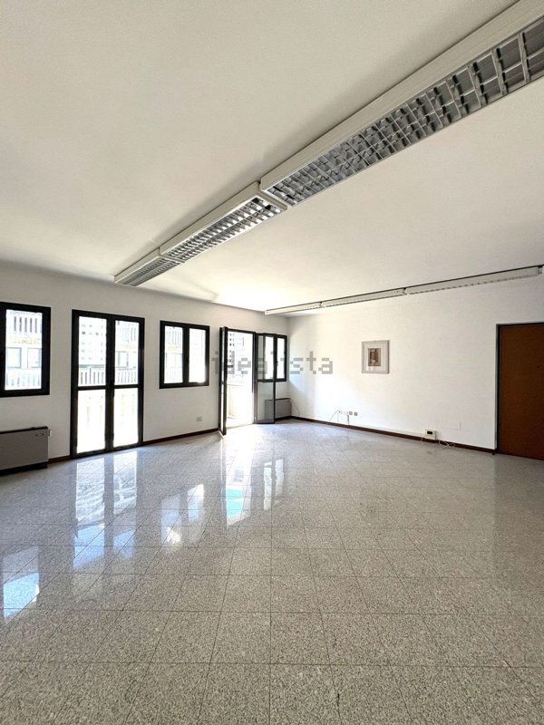 ufficio in vendita a Trescore Balneario
