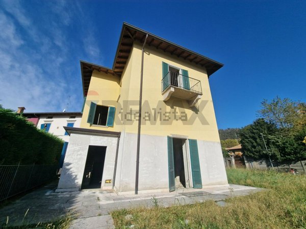 casa indipendente in vendita a Trescore Balneario