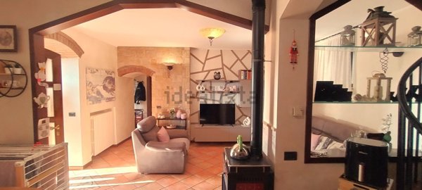 esavano in vendita a Trescore Balneario