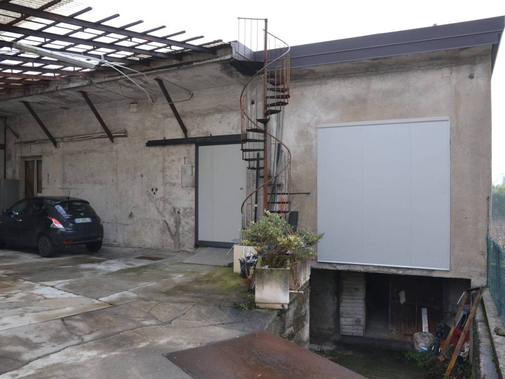 locale commerciale in vendita a Trescore Balneario