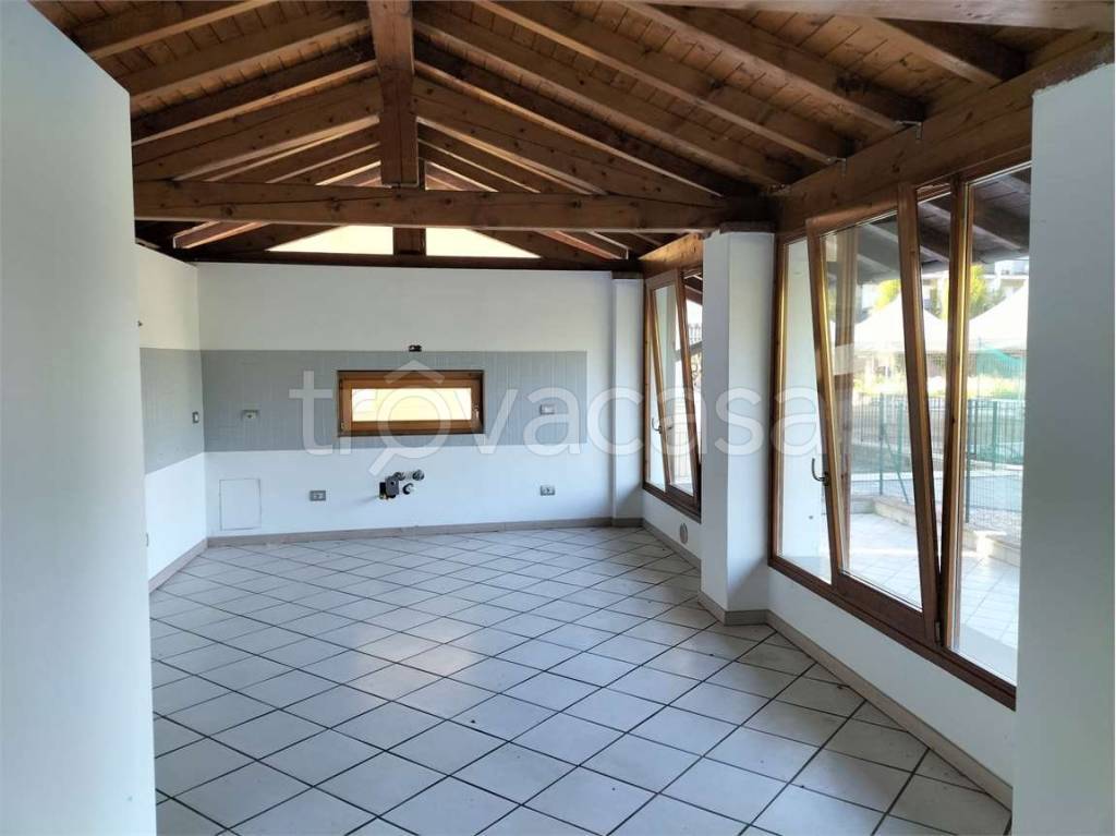 casa indipendente in vendita a Trescore Balneario