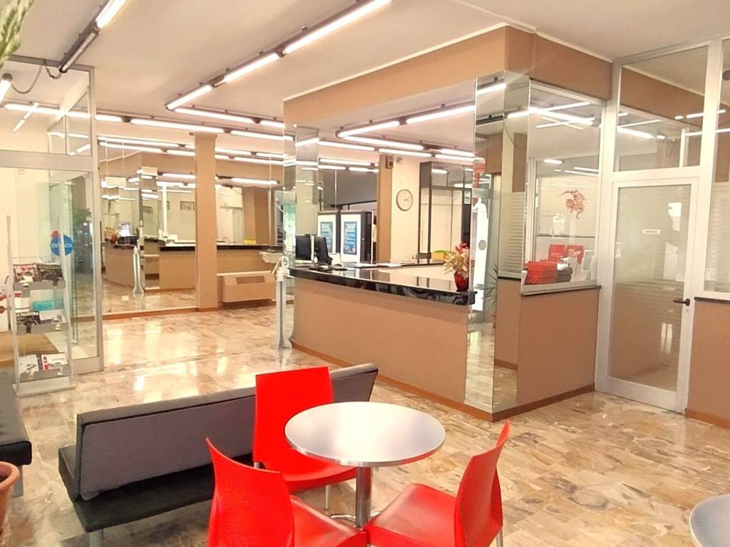 locale di sgombero in vendita a Trescore Balneario