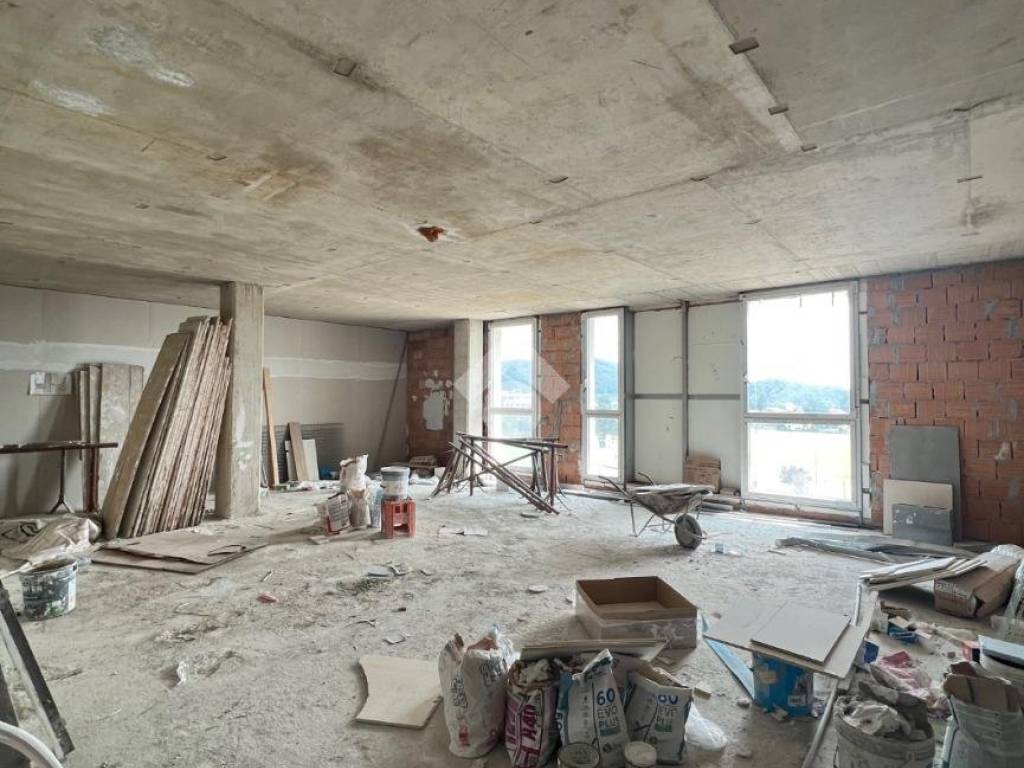 negozio in vendita a Trescore Balneario