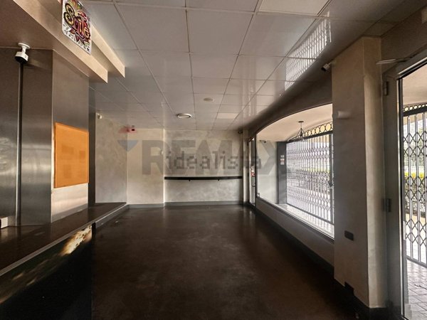 locale commerciale in vendita a Trescore Balneario