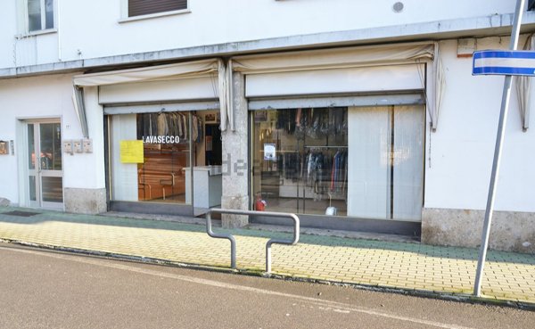 negozio in vendita a Trescore Balneario