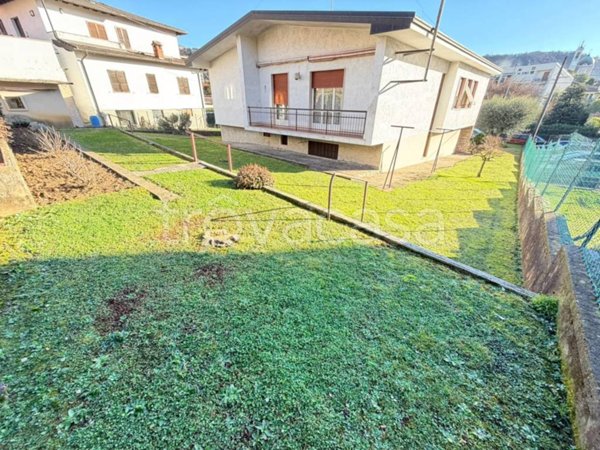 casa indipendente in vendita a Trescore Balneario