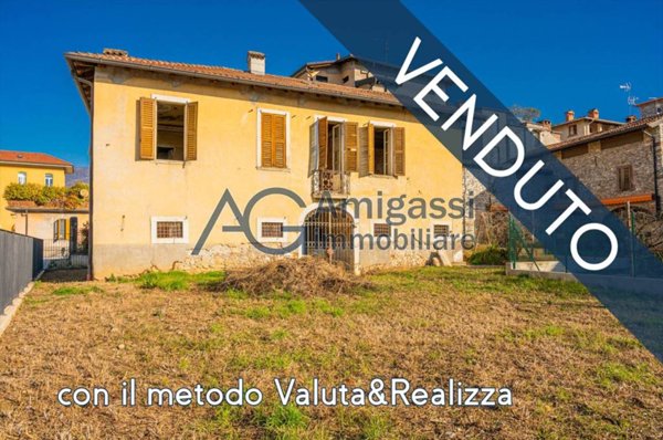 casa indipendente in vendita a Trescore Balneario
