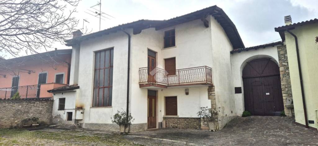 casa indipendente in vendita a Trescore Balneario