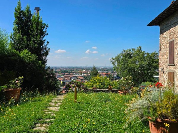 pentavano in vendita a Trescore Balneario