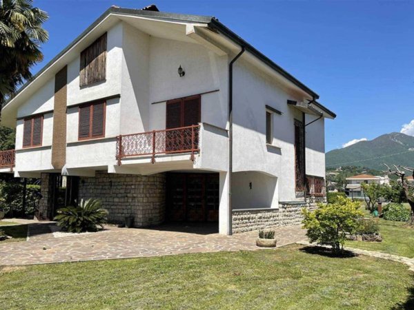 casa indipendente in vendita a Trescore Balneario