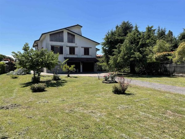 casa indipendente in vendita a Trescore Balneario