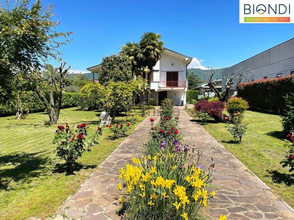casa indipendente in vendita a Trescore Balneario