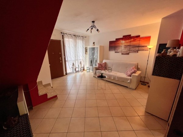 appartamento in vendita a Trescore Balneario in zona Redona