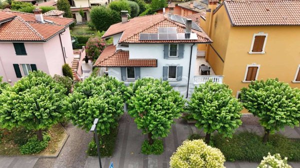 casa indipendente in vendita a Trescore Balneario