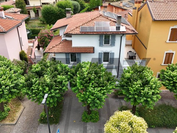 casa indipendente in vendita a Trescore Balneario