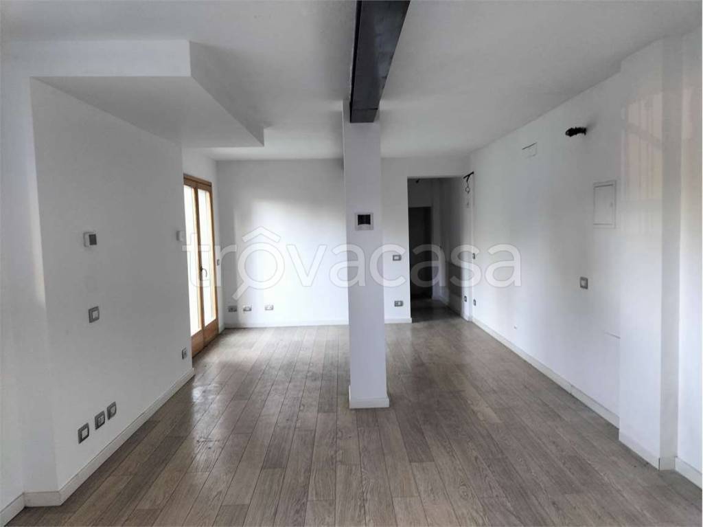 casa indipendente in vendita a Trescore Balneario
