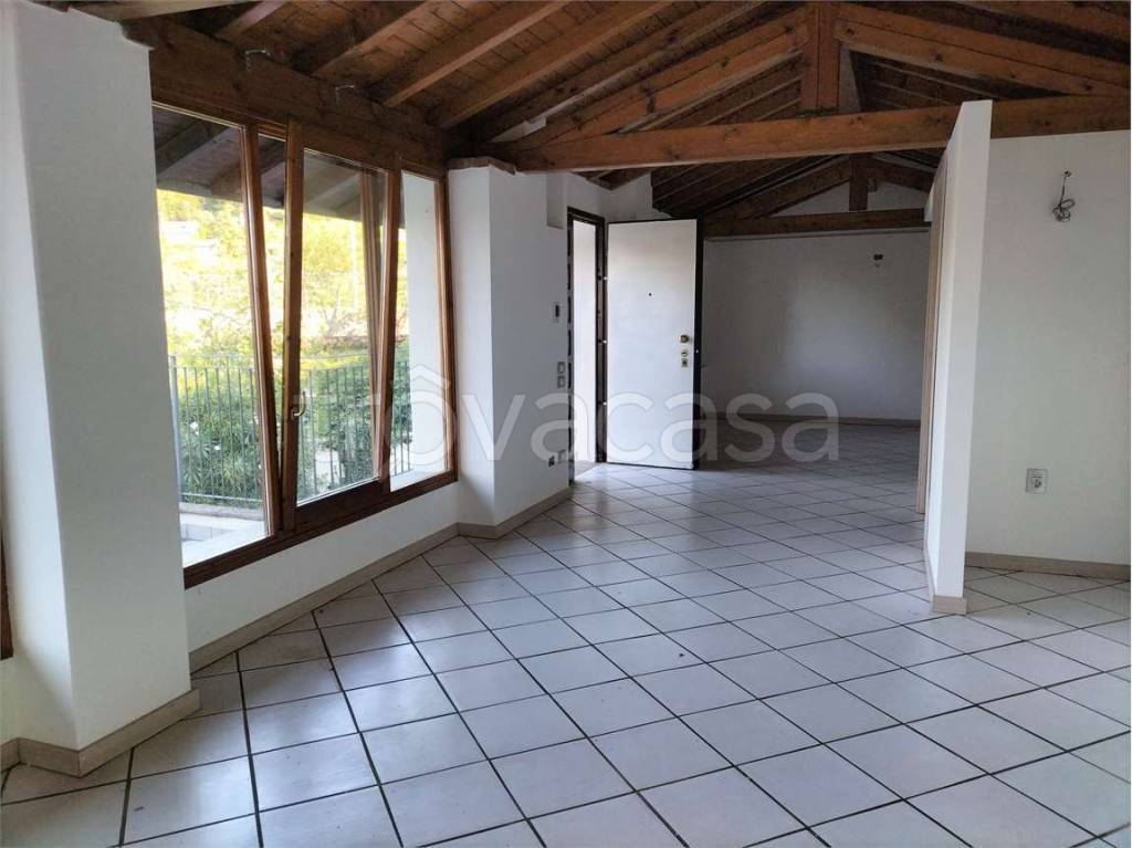 casa indipendente in vendita a Trescore Balneario