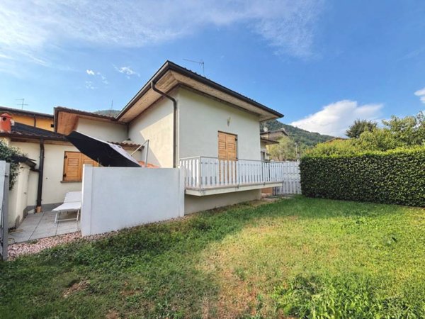 casa indipendente in vendita a Trescore Balneario in zona Redona