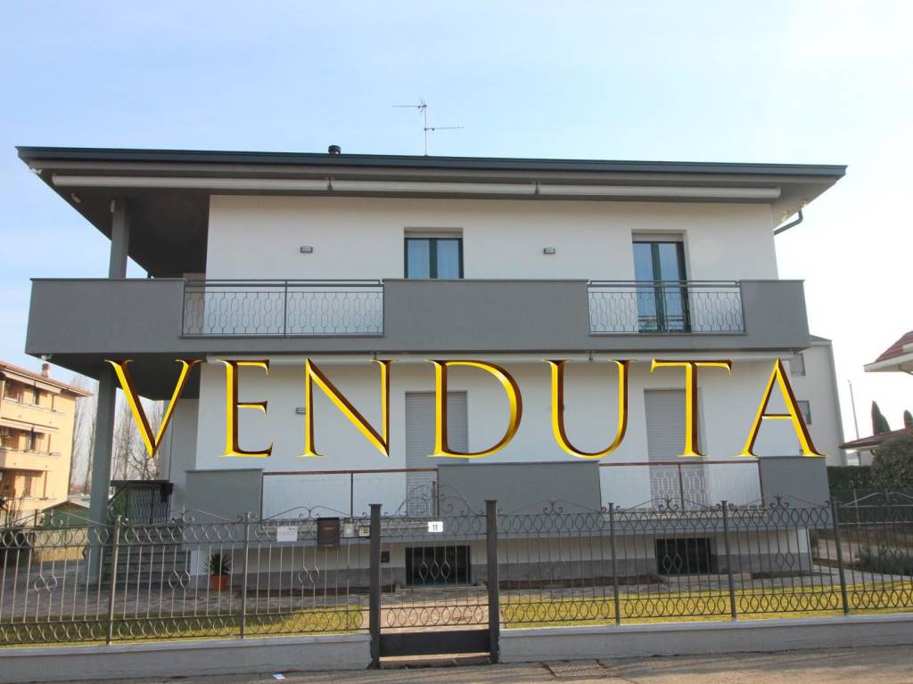 casa indipendente in vendita a Treviglio