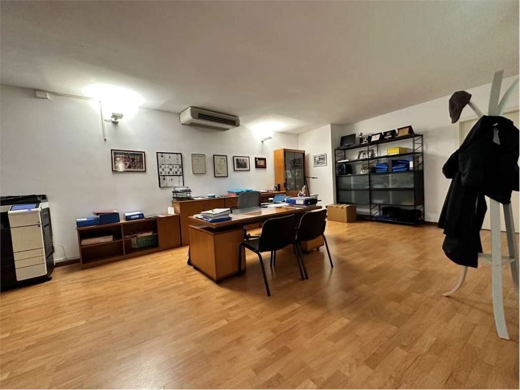 ufficio in vendita a Treviglio
