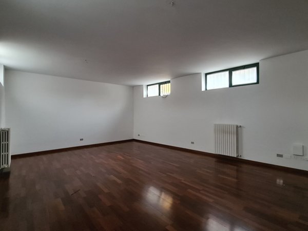 ufficio in vendita a Treviglio