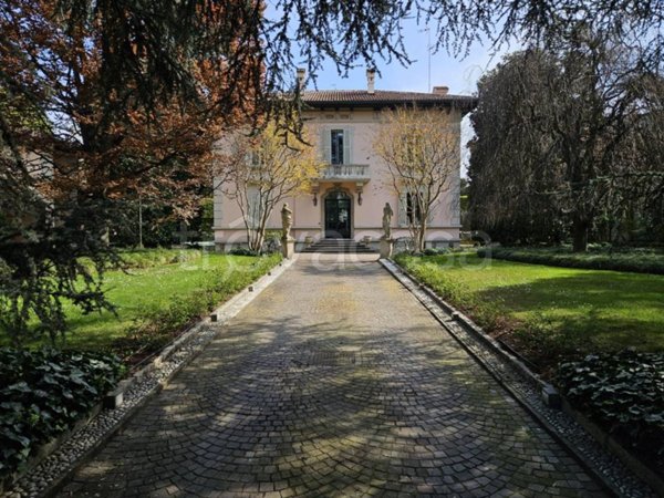 casa indipendente in vendita a Treviglio
