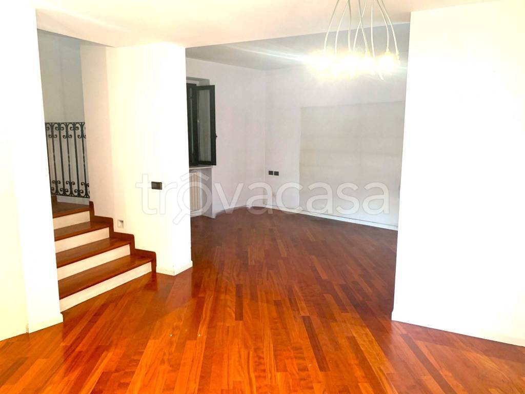 casa indipendente in vendita a Treviglio