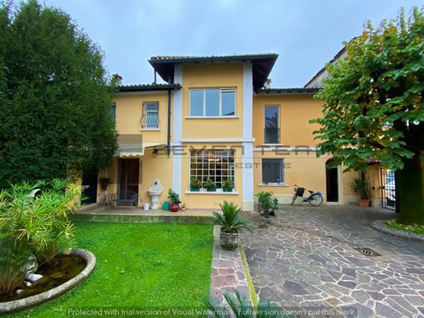 casa indipendente in vendita a Treviglio