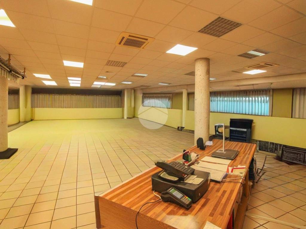 negozio in vendita a Treviglio