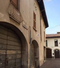 intera palazzina in vendita a Treviglio