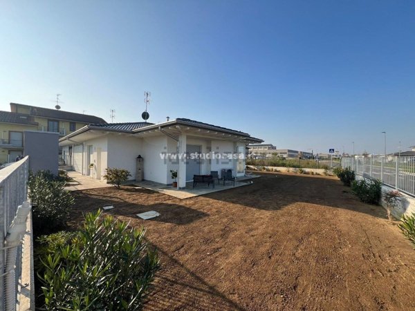 casa indipendente in vendita a Treviglio