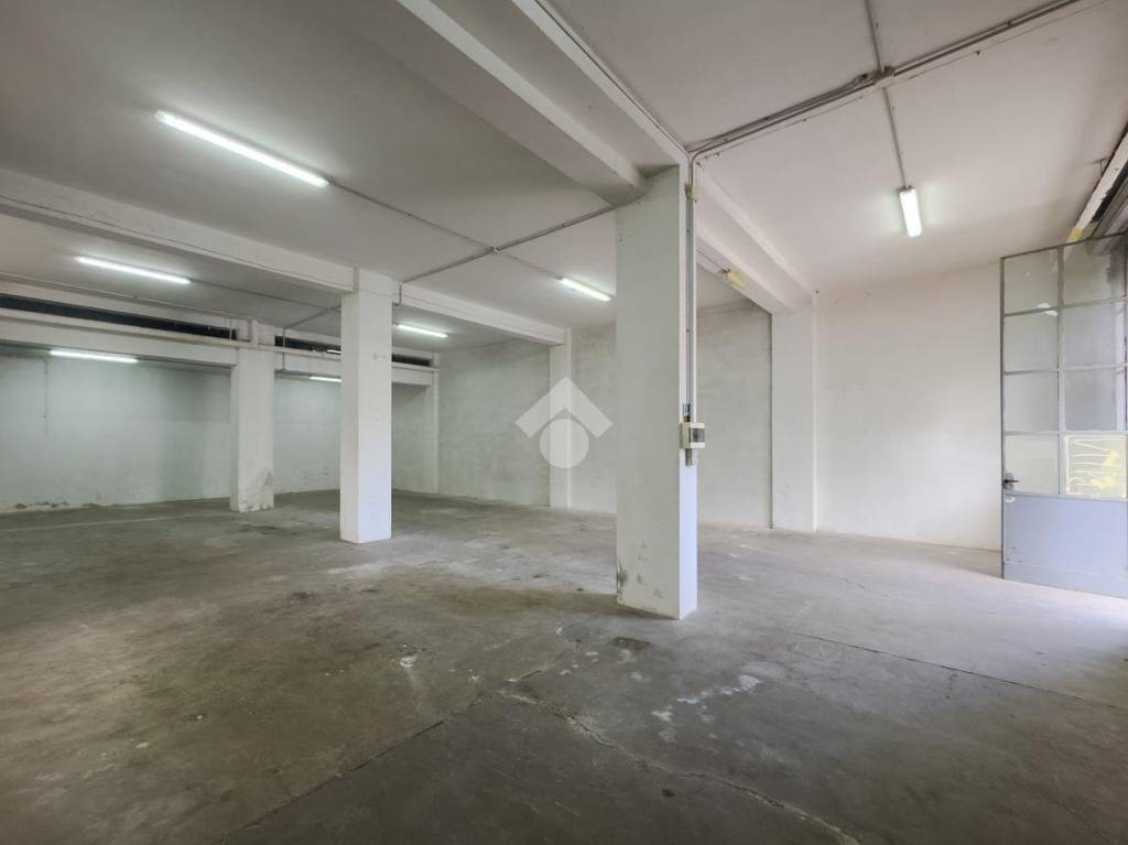 locale di sgombero in vendita a Treviglio