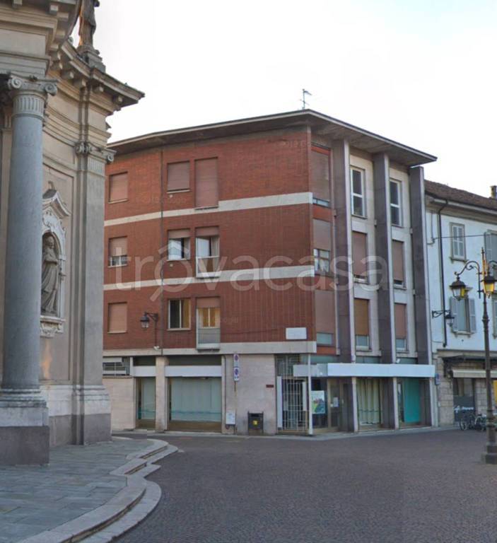 negozio in vendita a Treviglio