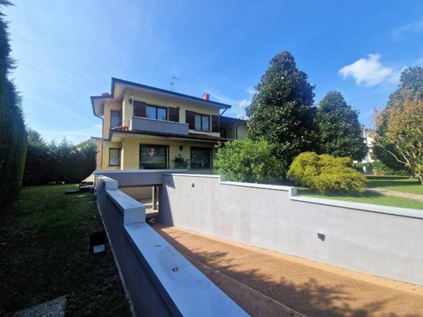 casa indipendente in vendita a Treviglio