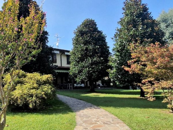 casa indipendente in vendita a Treviglio