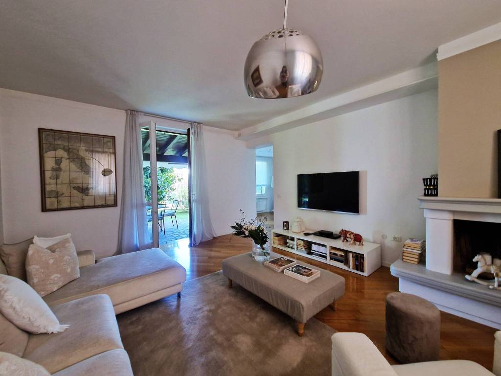 casa indipendente in vendita a Treviglio