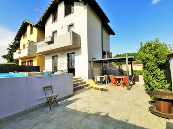 casa indipendente in vendita a Treviglio
