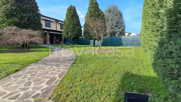 casa indipendente in vendita a Treviglio