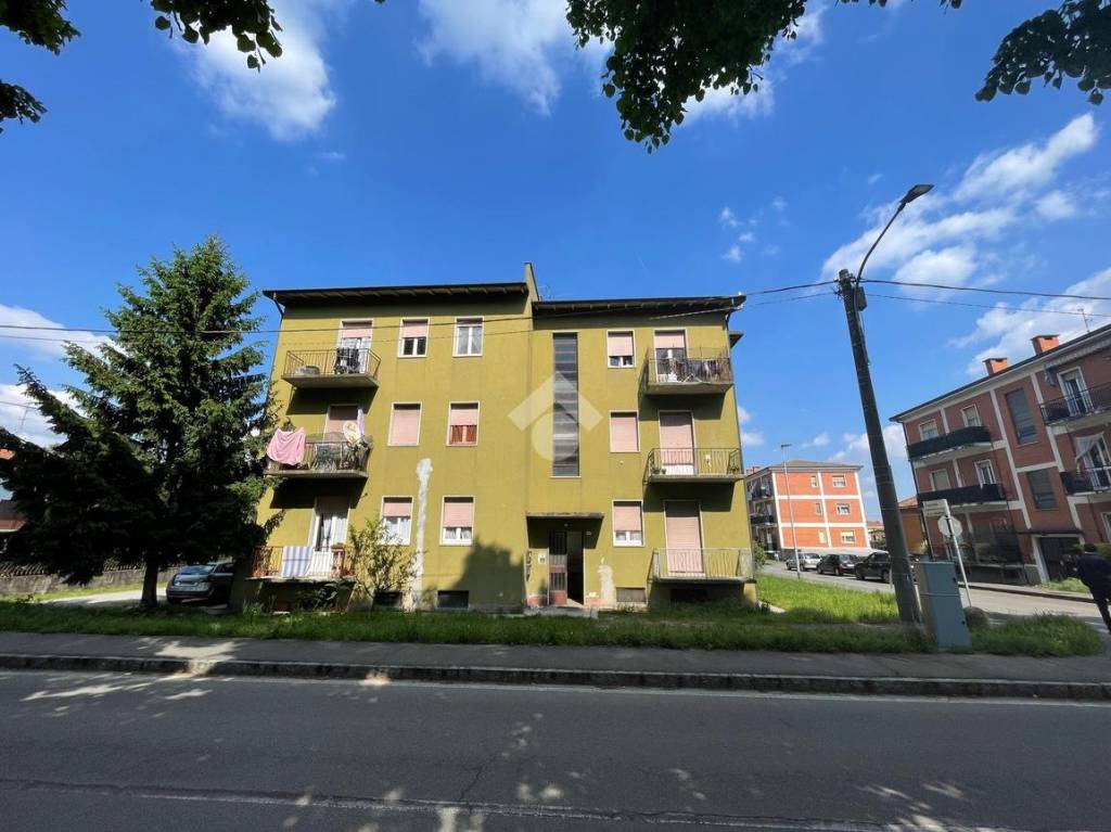 appartamento in vendita a Treviglio in zona Geromina