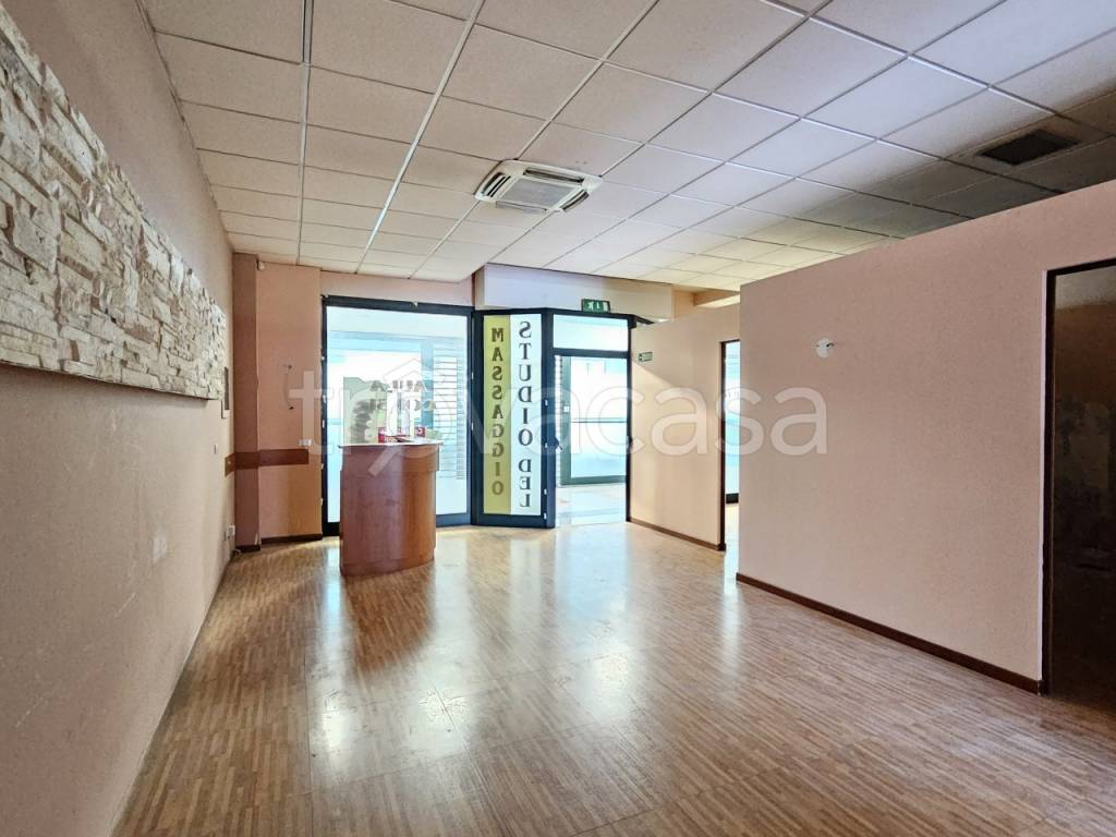 ufficio in vendita a Treviglio