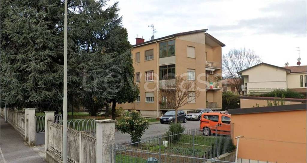 appartamento in vendita a Treviglio in zona Geromina
