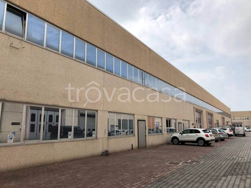 negozio in vendita a Treviglio