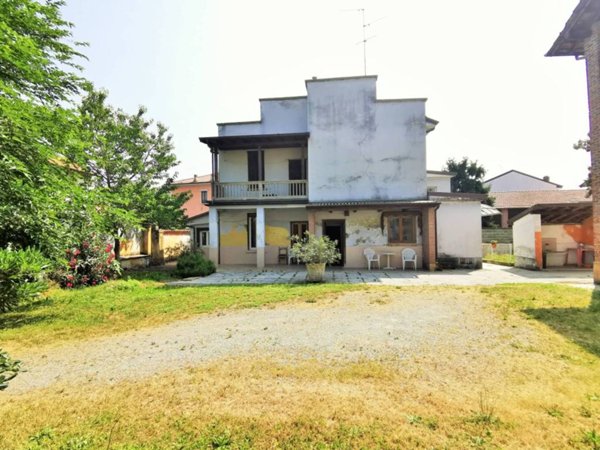 casa indipendente in vendita a Treviglio