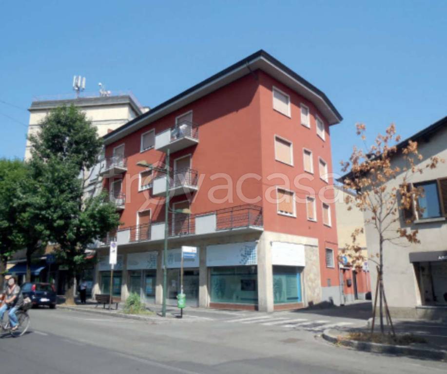 negozio in vendita a Treviglio