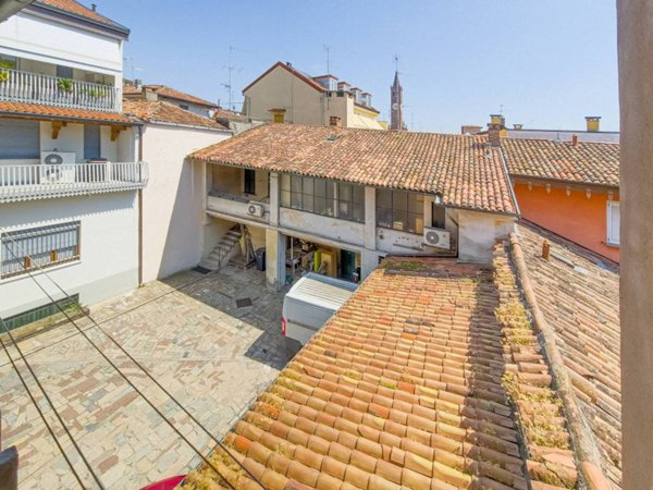 intera palazzina in vendita a Treviglio